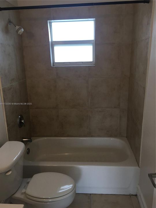 最近租的: $2,250 (2 贝兹, 2 浴室, 1250 平方英尺)