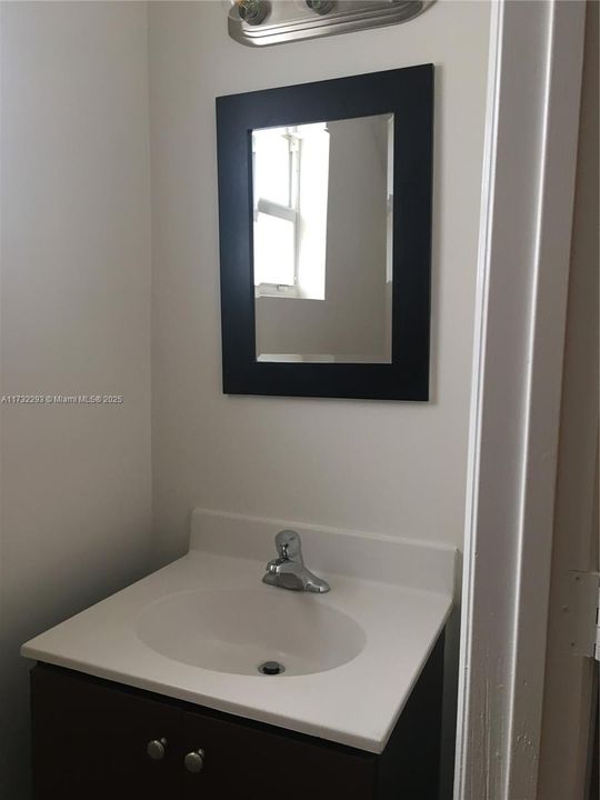 最近租的: $2,250 (2 贝兹, 2 浴室, 1250 平方英尺)