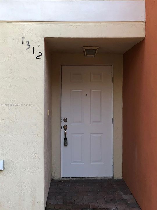 最近租的: $2,250 (2 贝兹, 2 浴室, 1250 平方英尺)