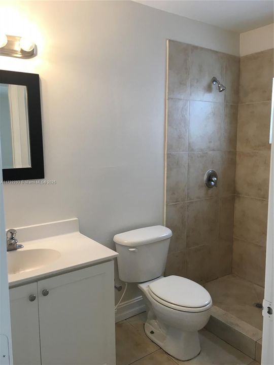 最近租的: $2,250 (2 贝兹, 2 浴室, 1250 平方英尺)