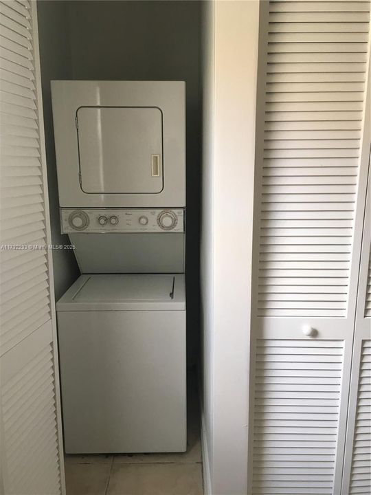 最近租的: $2,250 (2 贝兹, 2 浴室, 1250 平方英尺)