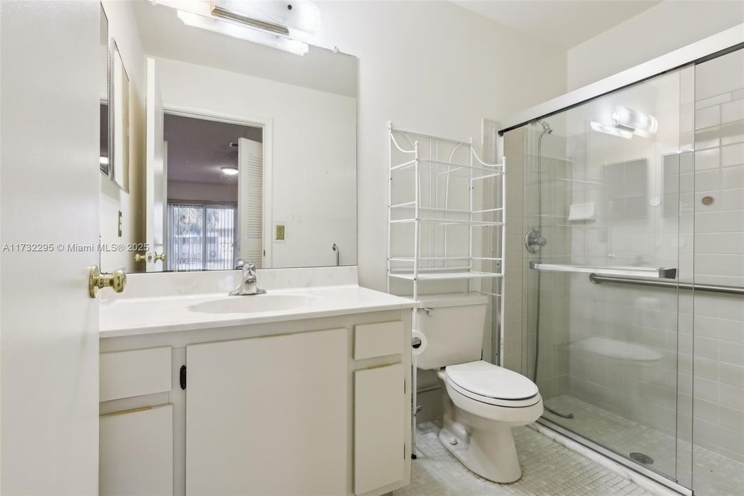 Recently Sold: $260,000 (2 beds, 2 baths, 1107 Square Feet)
