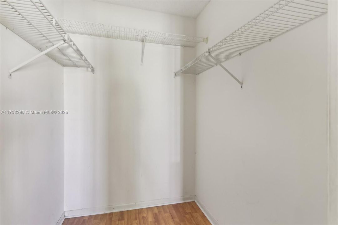 Recently Sold: $260,000 (2 beds, 2 baths, 1107 Square Feet)