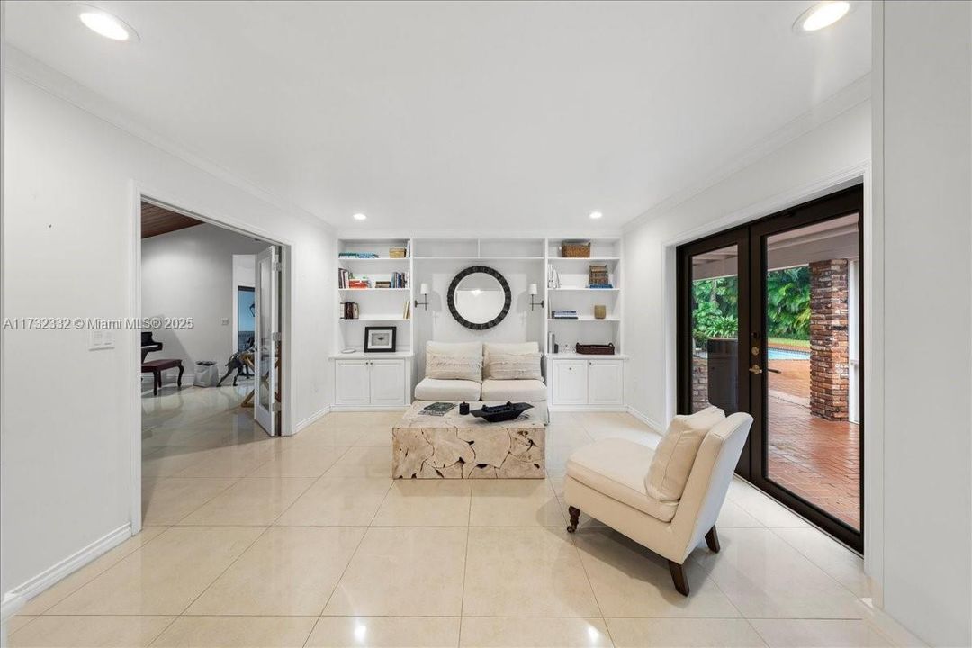 合同活跃: $4,195,000 (6 贝兹, 7 浴室, 5659 平方英尺)