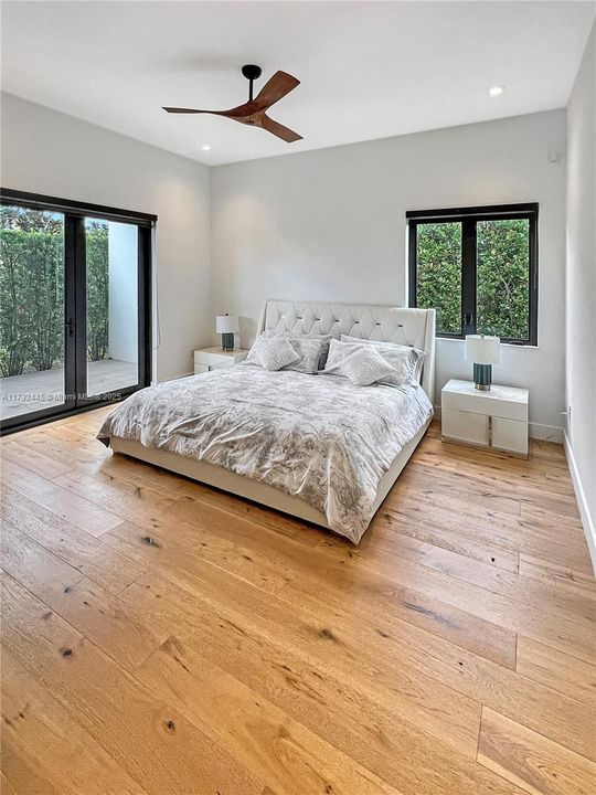 For Sale: $3,699,000 (6 beds, 7 baths, 4881 Square Feet)
