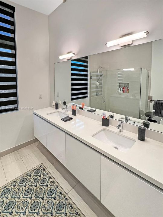 For Sale: $3,699,000 (6 beds, 7 baths, 4881 Square Feet)
