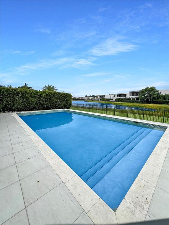 For Sale: $3,699,000 (6 beds, 7 baths, 4881 Square Feet)
