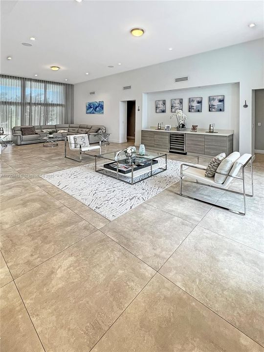 For Sale: $3,699,000 (6 beds, 7 baths, 4881 Square Feet)
