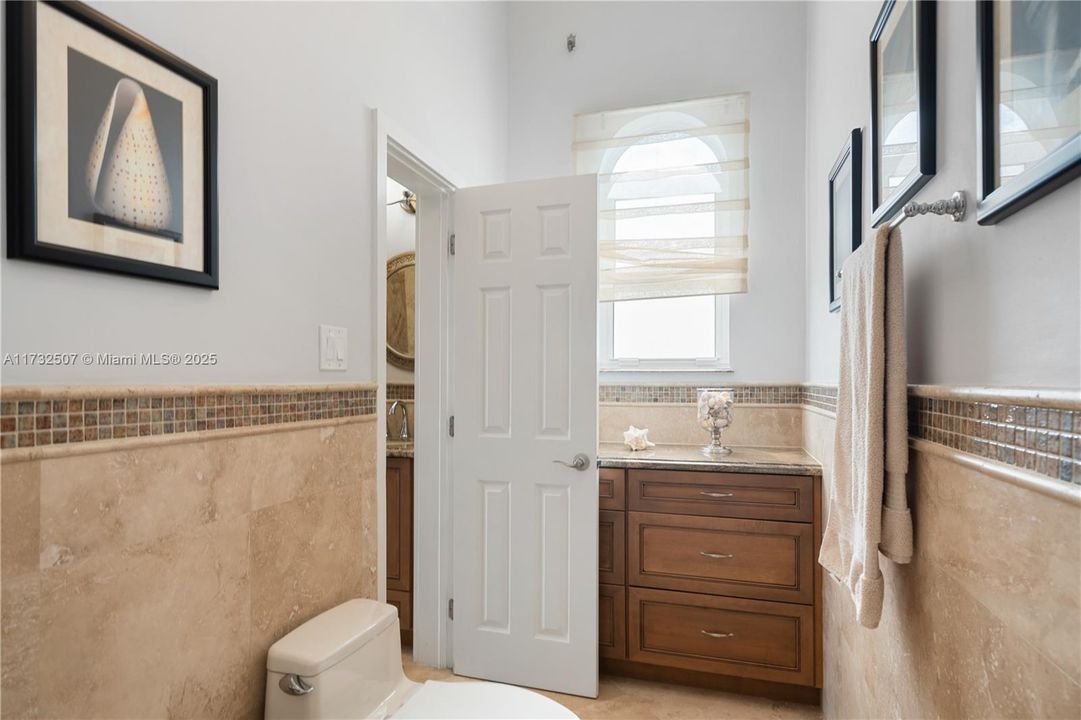 На продажу: $2,150,000 (3 спален, 2 ванн, 2127 Квадратных фут)