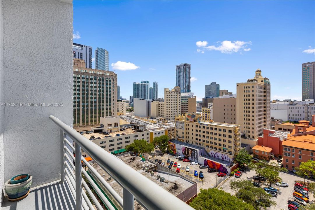 Vendido Recientemente: $325,000 (1 camas, 1 baños, 662 Pies cuadrados)