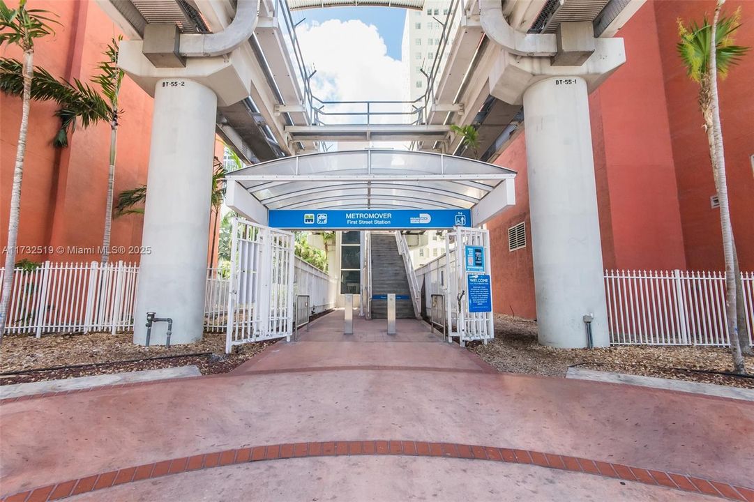 Vendido Recientemente: $325,000 (1 camas, 1 baños, 662 Pies cuadrados)