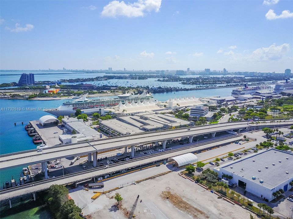 Vendido Recientemente: $325,000 (1 camas, 1 baños, 662 Pies cuadrados)