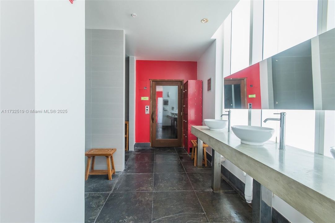 Vendido Recientemente: $325,000 (1 camas, 1 baños, 662 Pies cuadrados)