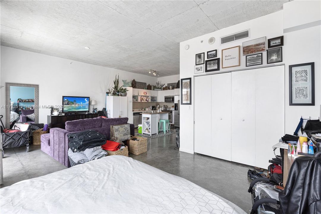 Vendido Recientemente: $325,000 (1 camas, 1 baños, 662 Pies cuadrados)