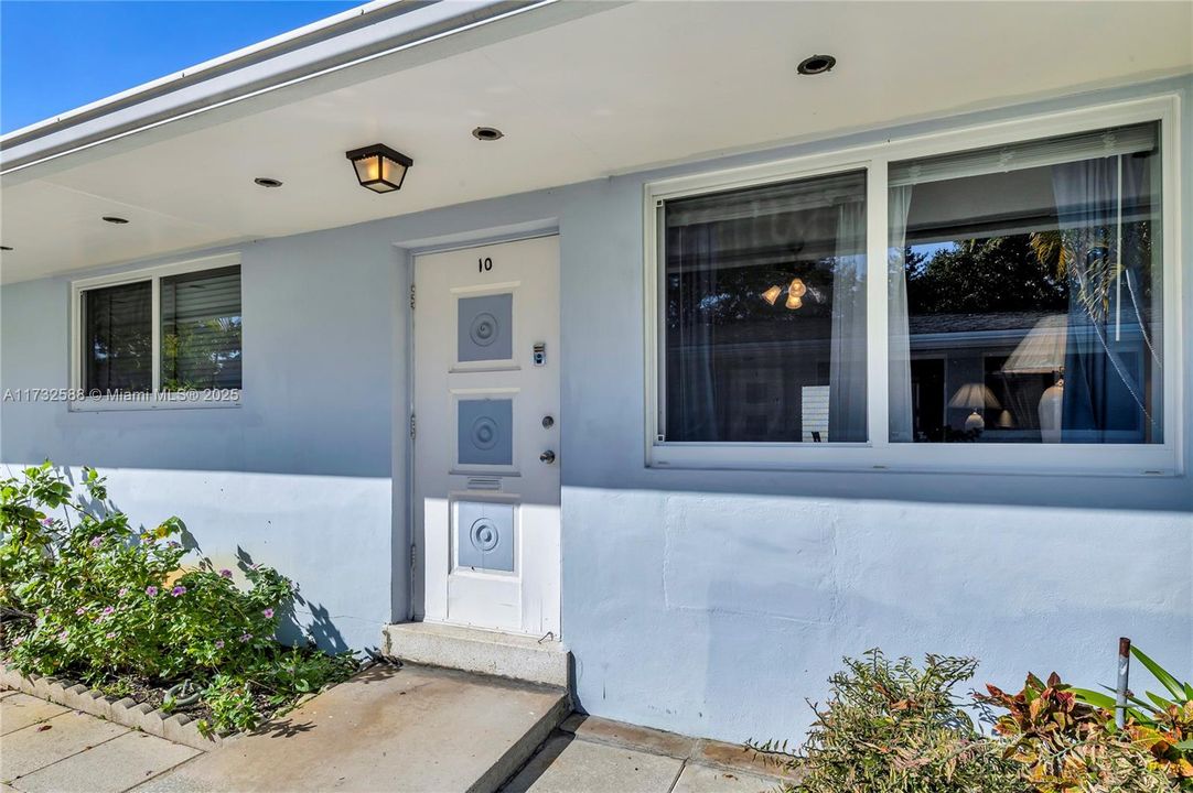 For Sale: $125,000 (1 beds, 1 baths, 600 Square Feet)