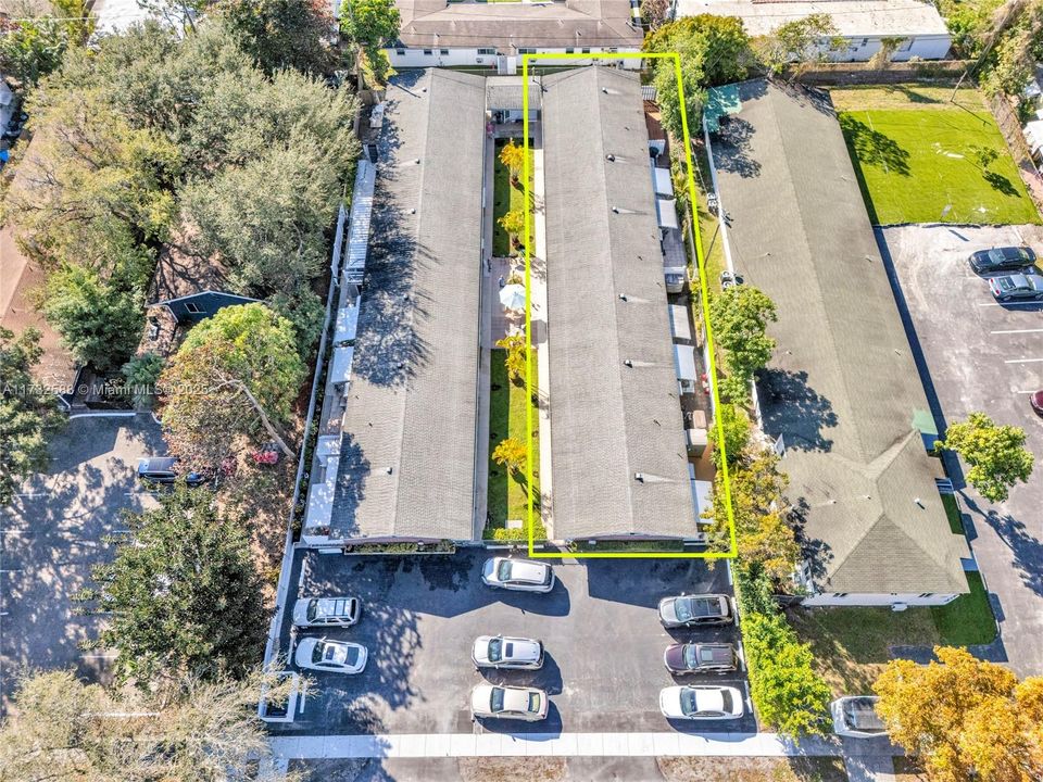 For Sale: $125,000 (1 beds, 1 baths, 600 Square Feet)