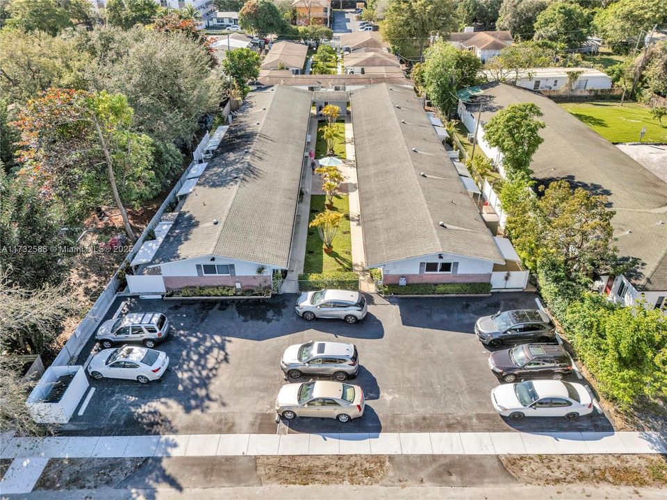 For Sale: $125,000 (1 beds, 1 baths, 600 Square Feet)