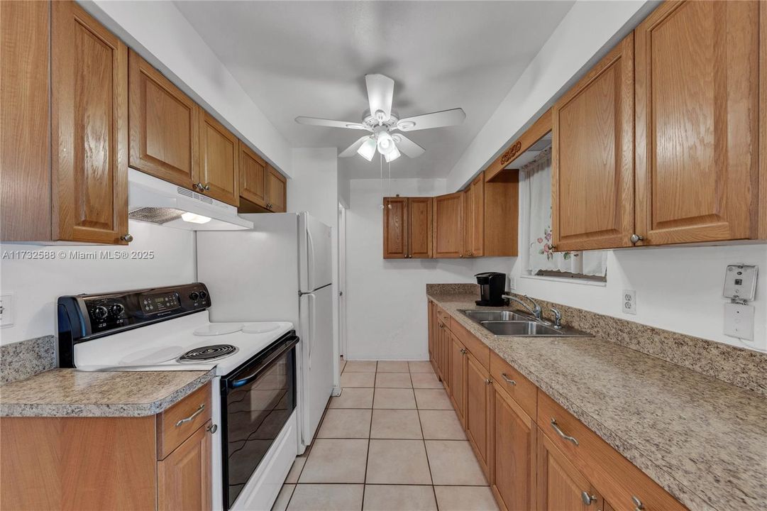 For Sale: $125,000 (1 beds, 1 baths, 600 Square Feet)