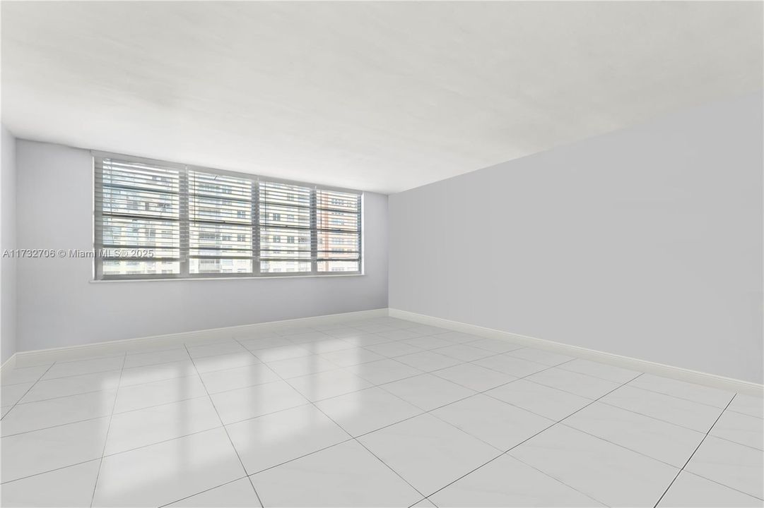 На продажу: $210,000 (0 спален, 1 ванн, 595 Квадратных фут)