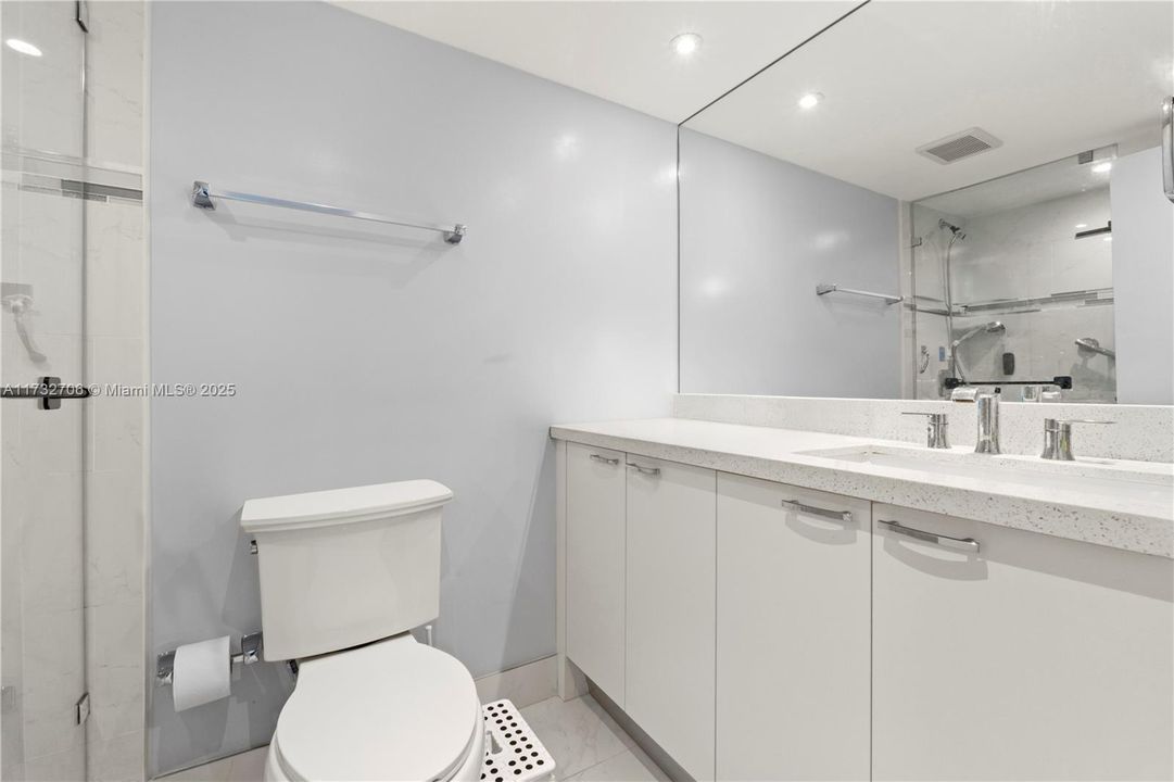 На продажу: $210,000 (0 спален, 1 ванн, 595 Квадратных фут)