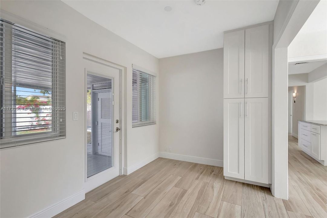 Недавно продано: $799,000 (3 спален, 1 ванн, 1413 Квадратных фут)
