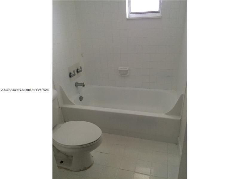 Recently Sold: $129,900 (1 beds, 1 baths, 830 Square Feet)