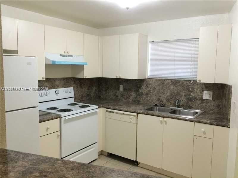 Recently Sold: $129,900 (1 beds, 1 baths, 830 Square Feet)