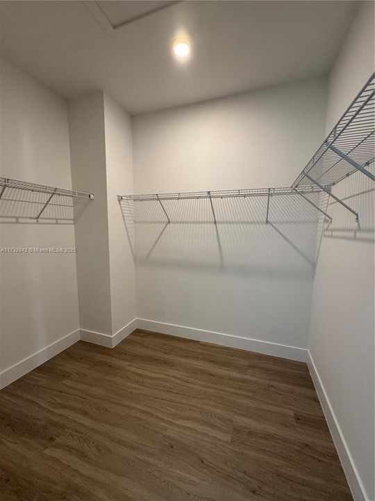 Vendido Recientemente: $400,000 (3 camas, 2 baños, 1808 Pies cuadrados)