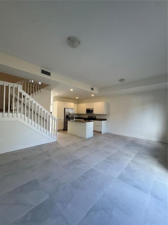 Vendido Recientemente: $400,000 (3 camas, 2 baños, 1808 Pies cuadrados)