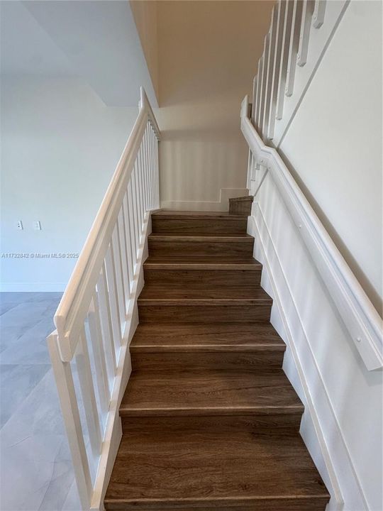 Vendido Recientemente: $400,000 (3 camas, 2 baños, 1808 Pies cuadrados)