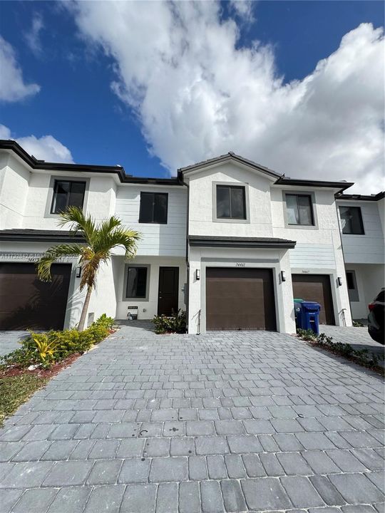 Vendido Recientemente: $400,000 (3 camas, 2 baños, 1808 Pies cuadrados)