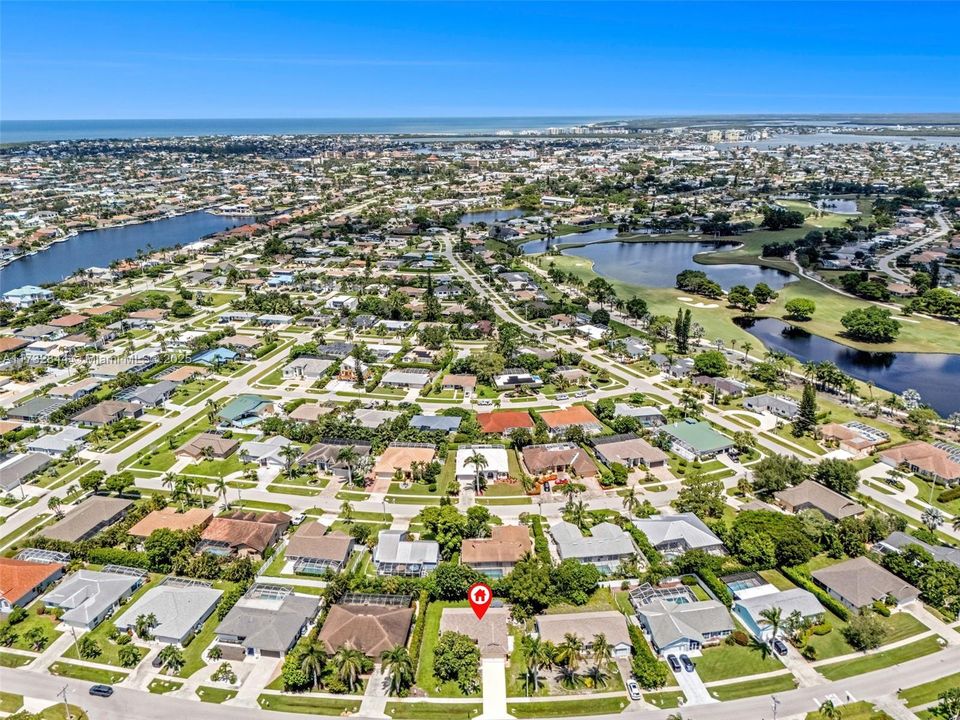 Activo con contrato: $4,000 (3 camas, 2 baños, 0 Pies cuadrados)