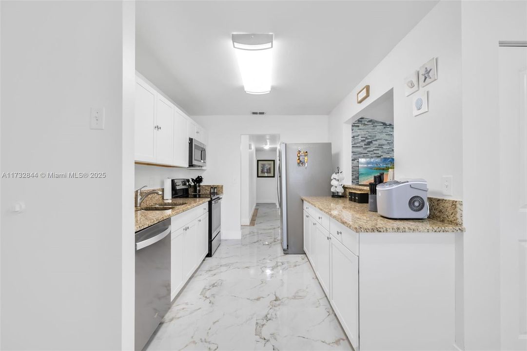 Activo con contrato: $4,000 (3 camas, 2 baños, 0 Pies cuadrados)