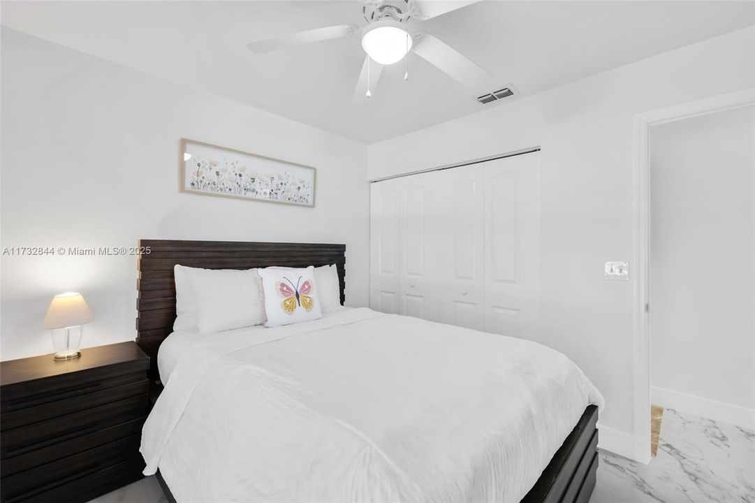 Activo con contrato: $4,000 (3 camas, 2 baños, 0 Pies cuadrados)