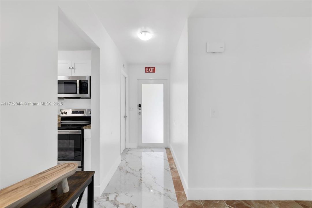 Activo con contrato: $4,000 (3 camas, 2 baños, 0 Pies cuadrados)