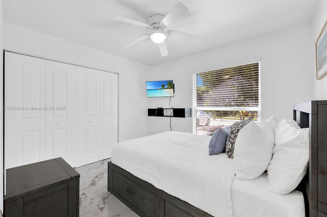 Activo con contrato: $4,000 (3 camas, 2 baños, 0 Pies cuadrados)