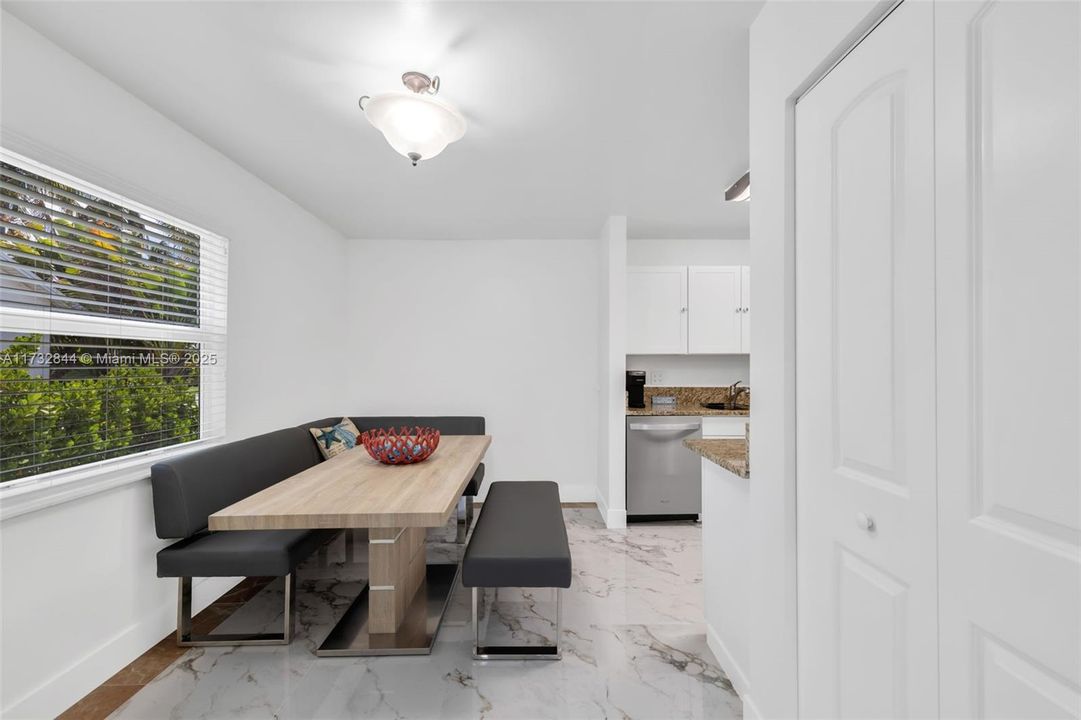 Activo con contrato: $4,000 (3 camas, 2 baños, 0 Pies cuadrados)