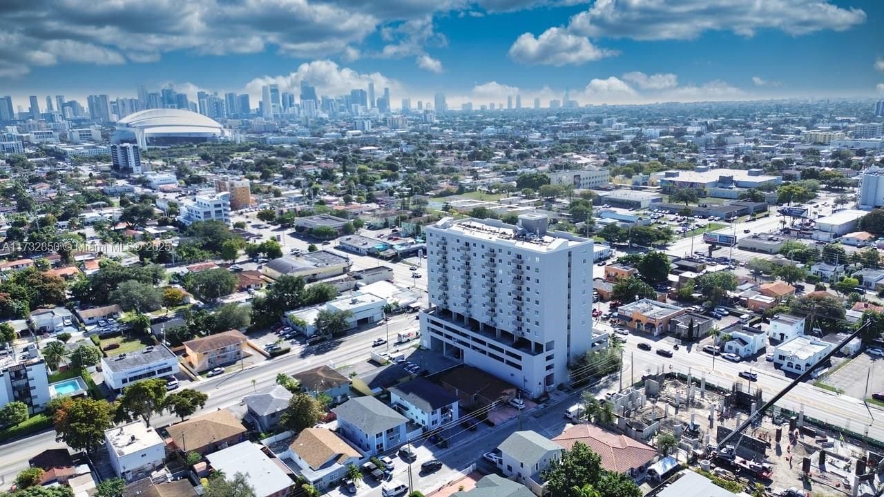 Недавно продано: $355,000 (3 спален, 2 ванн, 1161 Квадратных фут)