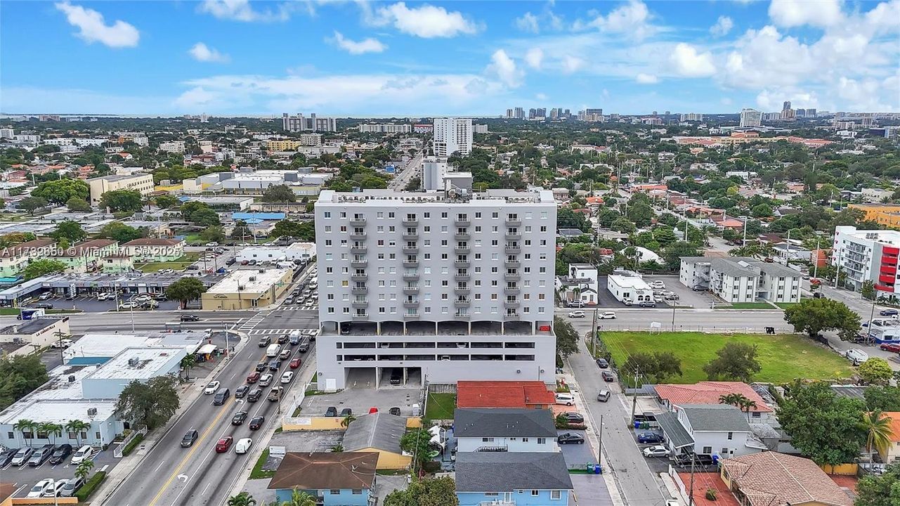 Недавно продано: $355,000 (3 спален, 2 ванн, 1161 Квадратных фут)