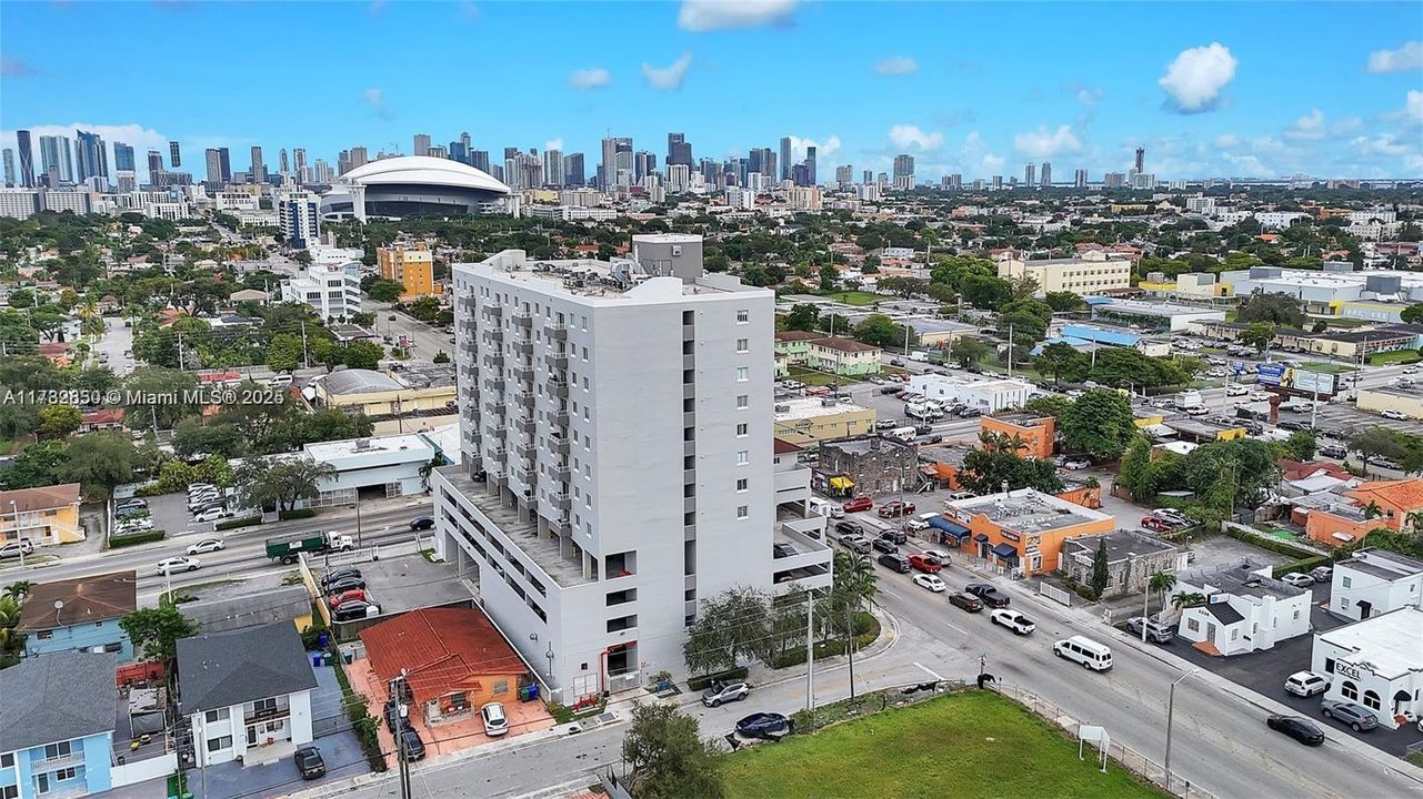 Недавно продано: $355,000 (3 спален, 2 ванн, 1161 Квадратных фут)