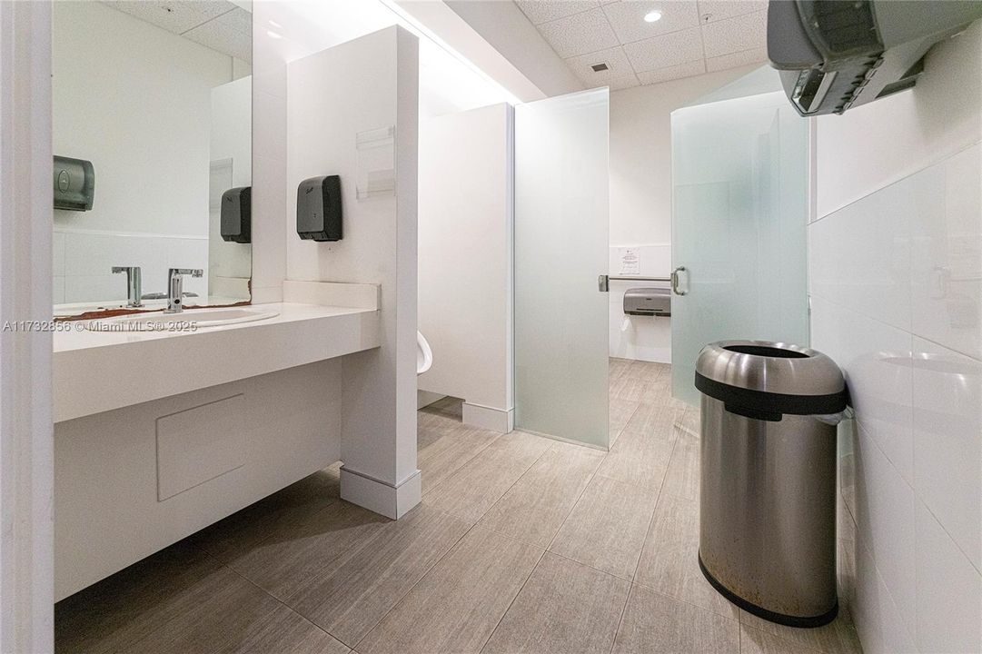 Recently Rented: $4,000 (0 beds, 0 baths, 0 Square Feet)