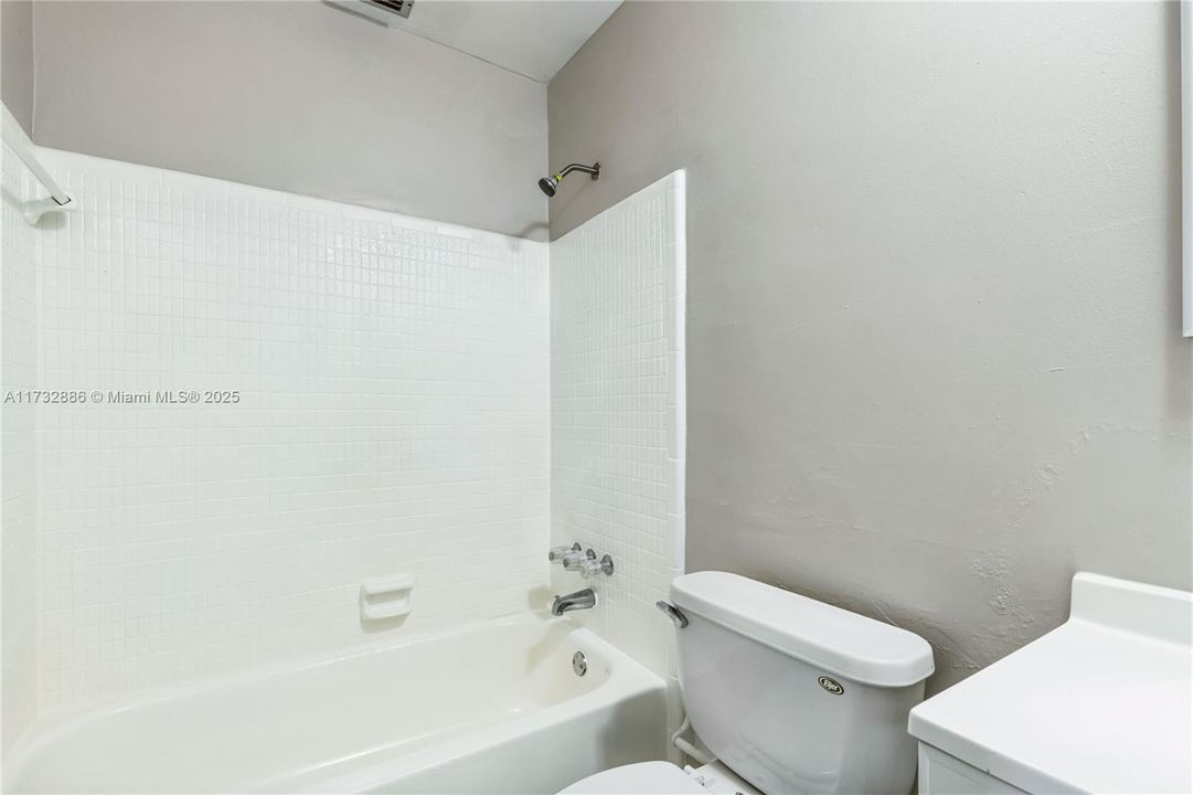 Recently Sold: $462,000 (3 beds, 2 baths, 1498 Square Feet)