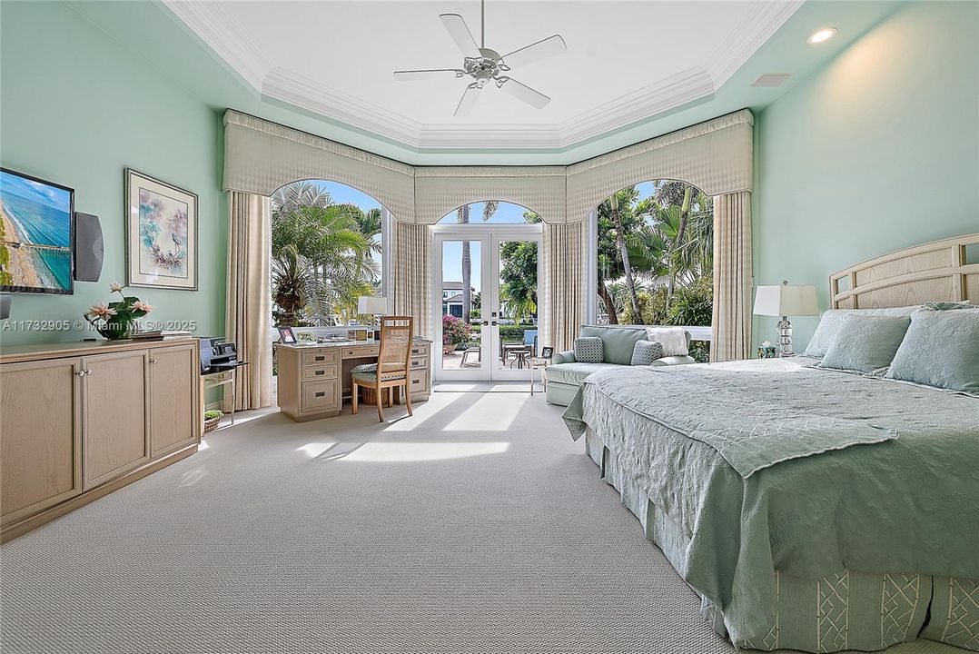 Vendido Recientemente: $8,000,000 (4 camas, 4 baños, 4990 Pies cuadrados)