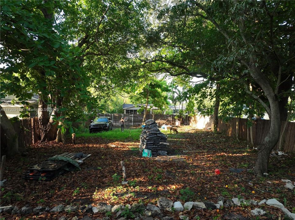 Active With Contract: $275,310 (0.15 acres)