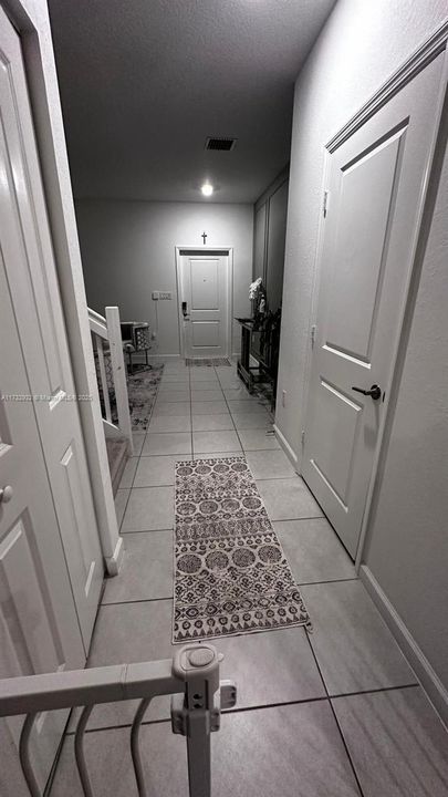 For Sale: $685,000 (4 beds, 2 baths, 2560 Square Feet)