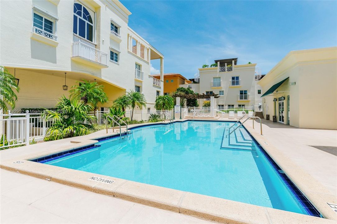 Recently Sold: $1,495,000 (3 beds, 3 baths, 1485 Square Feet)