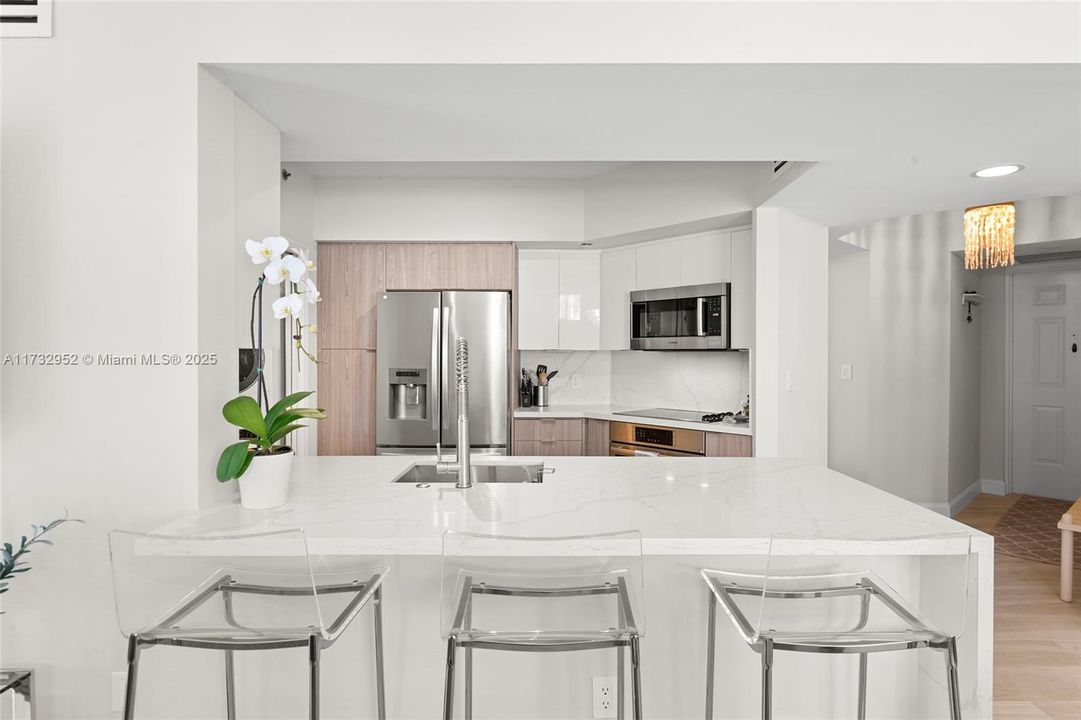 Recently Sold: $1,495,000 (3 beds, 3 baths, 1485 Square Feet)