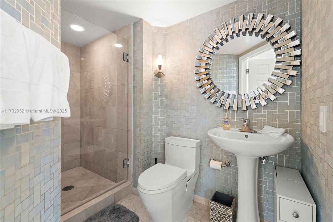 Recently Sold: $1,495,000 (3 beds, 3 baths, 1485 Square Feet)