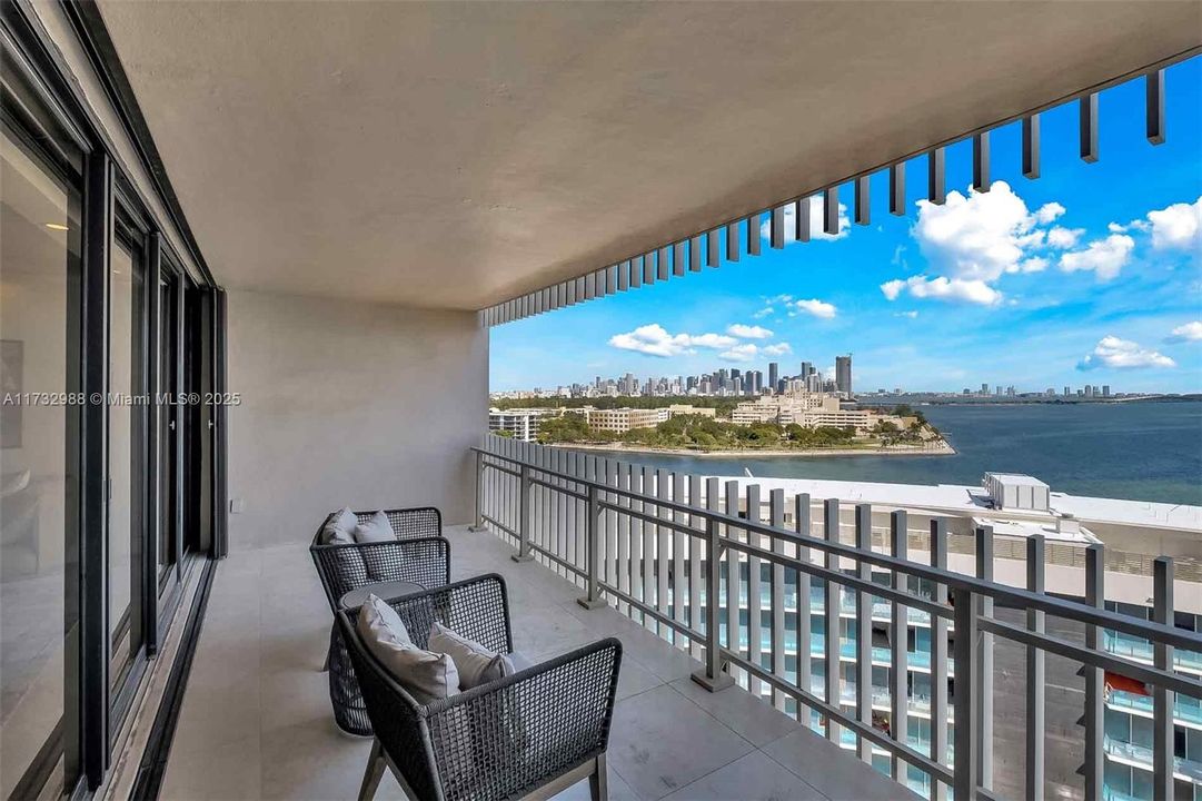 Vendido Recientemente: $1,599,000 (2 camas, 2 baños, 1882 Pies cuadrados)