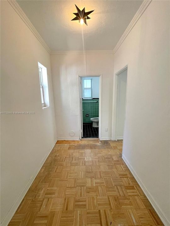 Recently Rented: $1,898 (0 beds, 1 baths, 550 Square Feet)